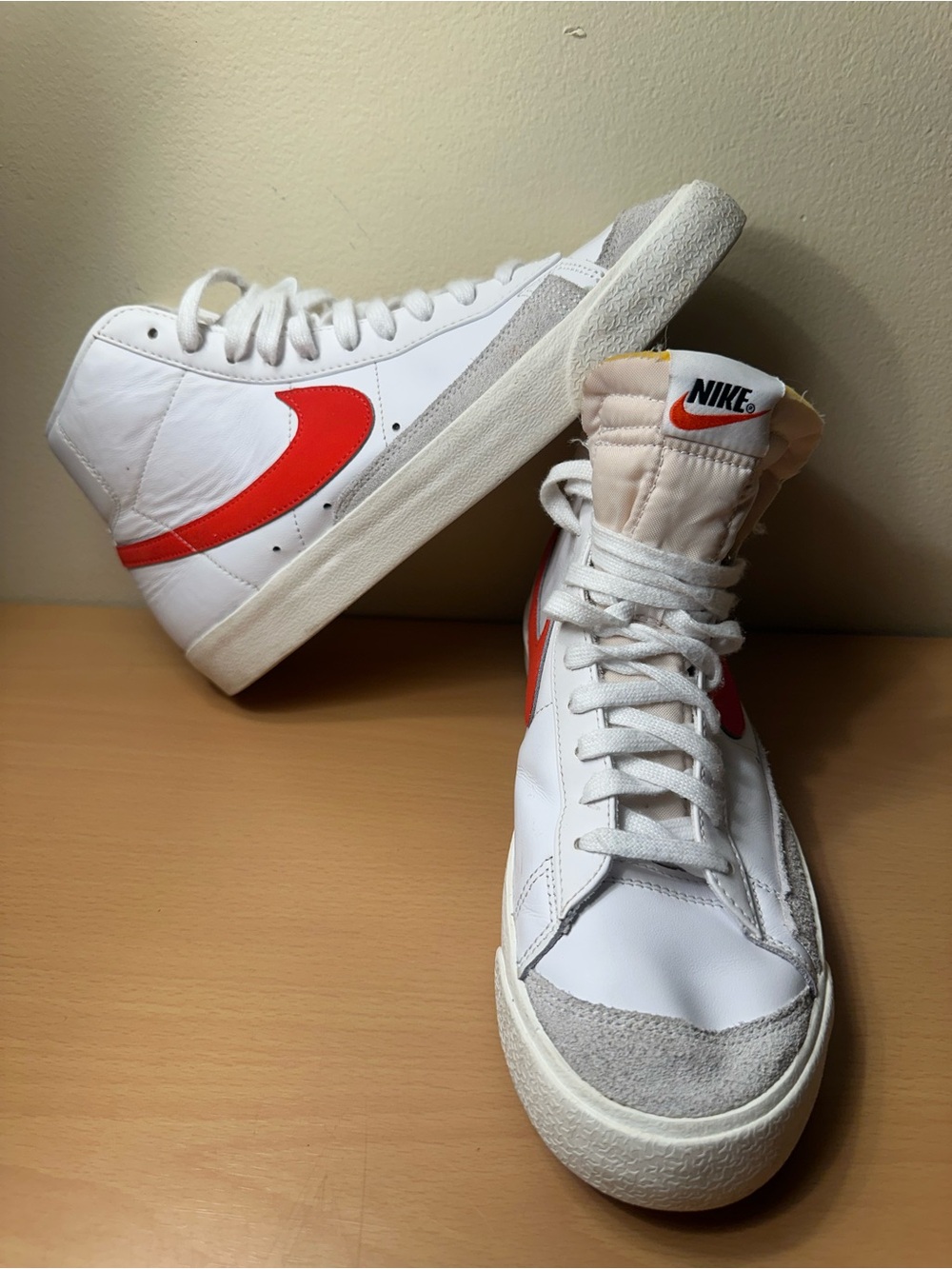Nike Blazer '77 Vintage Mid Habanero Red Women’s Shoes Size 11
